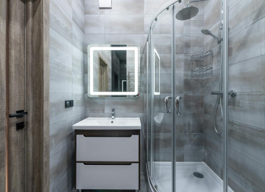 Wetroom vs. Traditional Bathroom: Which Suit Your Home?